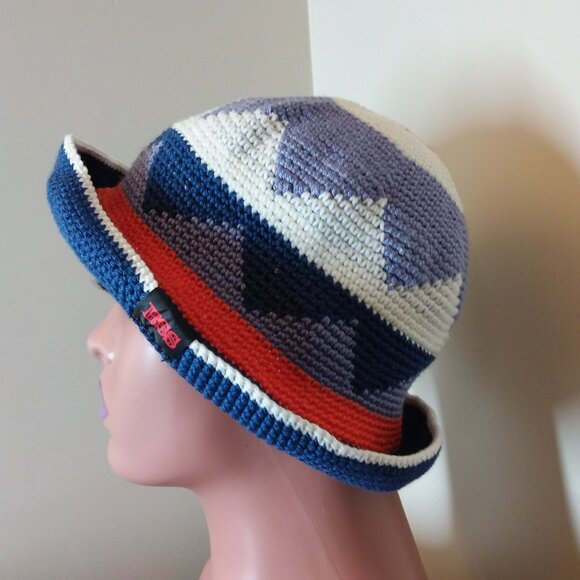 Romantic Crocheted Bucket Hat - Picture 10 of 13